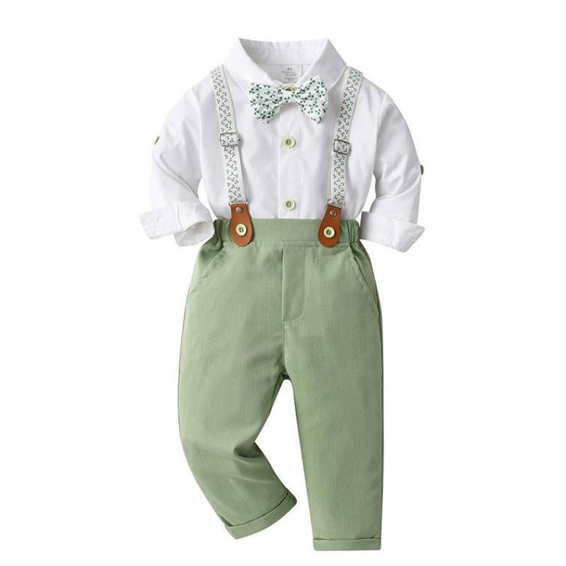 Traje de niño, traje de pantalón verde, camisa blanca manga larga, tirantes y corbatín blanco con verde