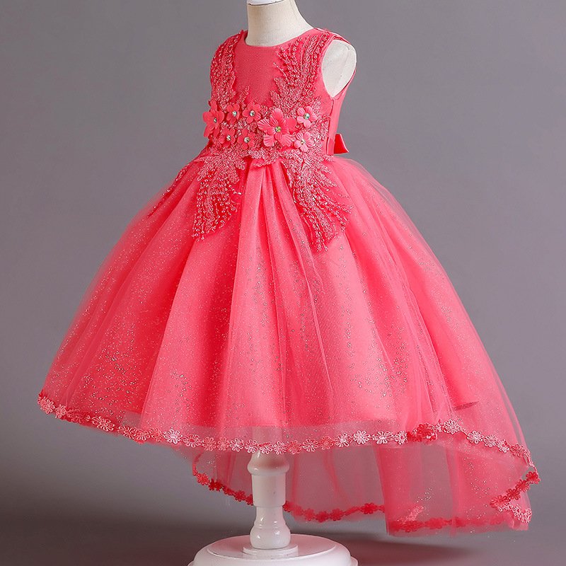 Vestido de niña, vestido rosado, estilo de cola detalles de piedras y flores en la parte de arriba, encaje de flores en la parte de abajo