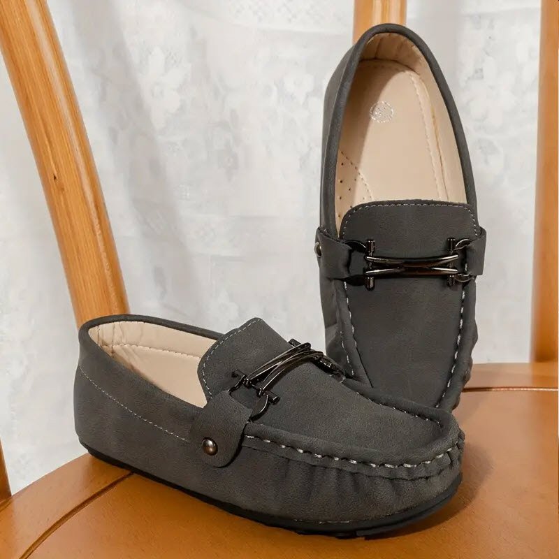 Zapatos de mocasín color gris oscuro