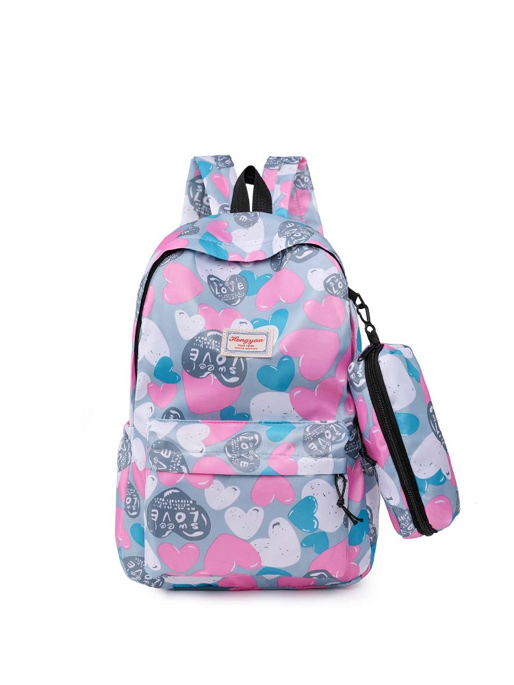 Mochila gris con corazones de colores pasteles y letra LOVE