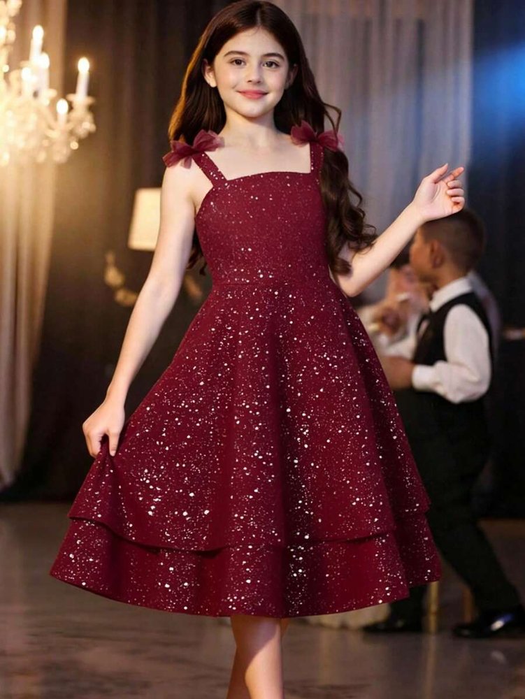 Vestido de niña, vestido rojo vino con decoración de lazo, corte evasé y volantes de malla
