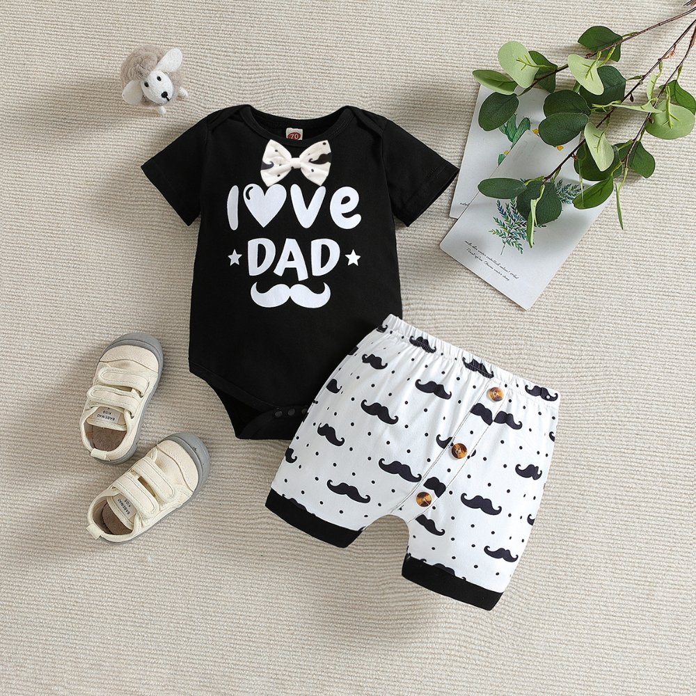 Traje de niño, traje de short blanco con dibujo bigotes con puntos y mameluco negro con LOVE DAD