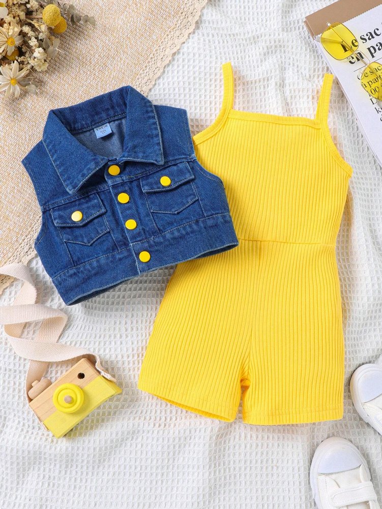 Traje de niña, enterizo amarillo, chaqueta jeans con botones color amarillo
