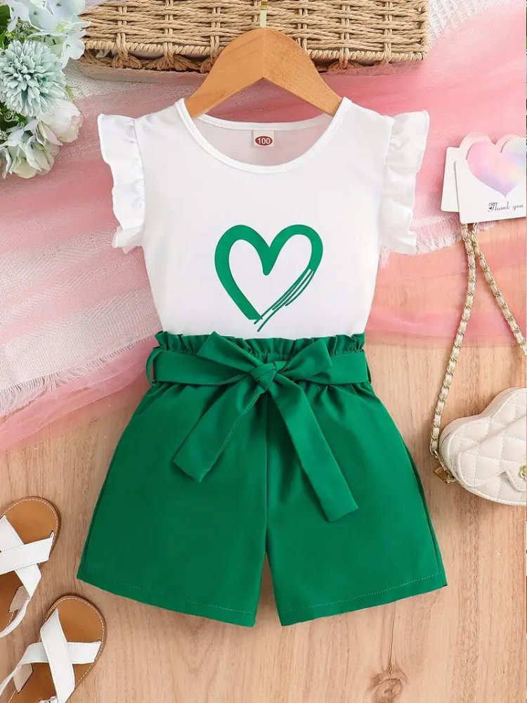 Traje de niña, traje de short enterizo, parte de arriba blanco con corazón y parte de inferior verde y cinta en la cintura