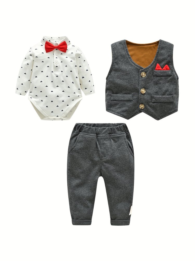 Traje de niño, traje de pantalón y chaleco gris, mameluco blanco manga larga con figuras de barquitos, corbatín rojo