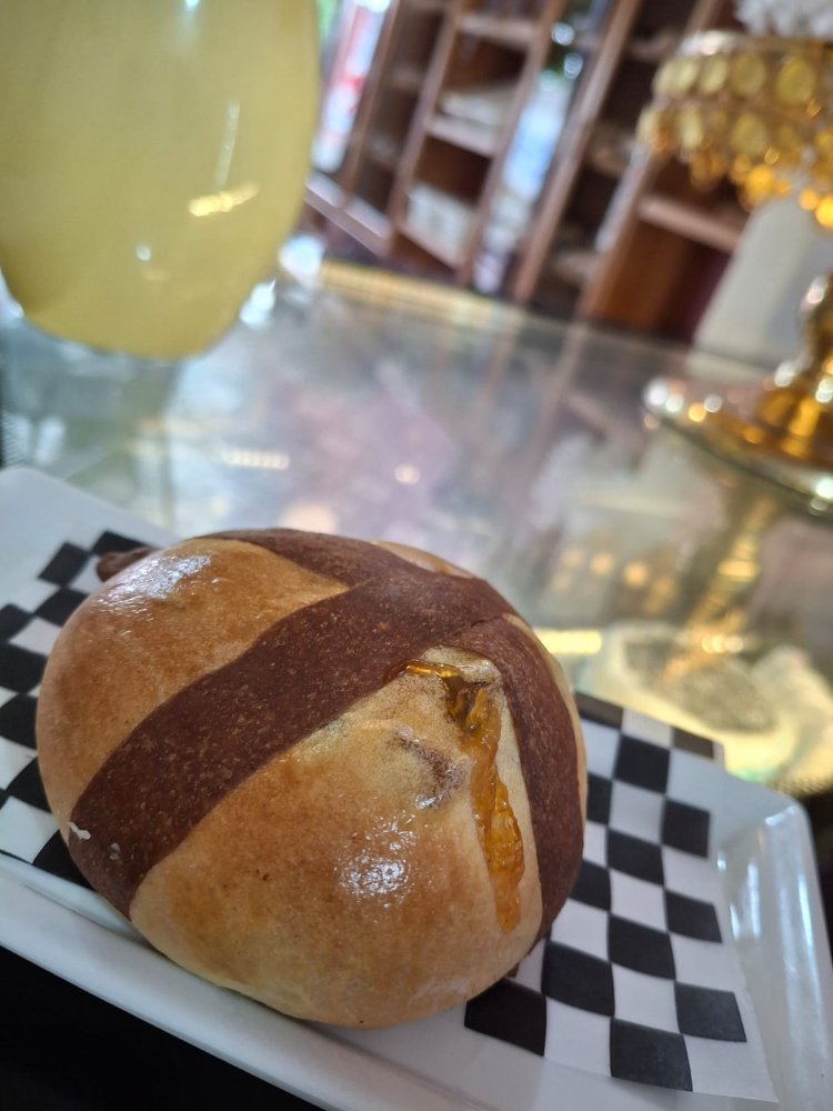 pan durazno y frutas