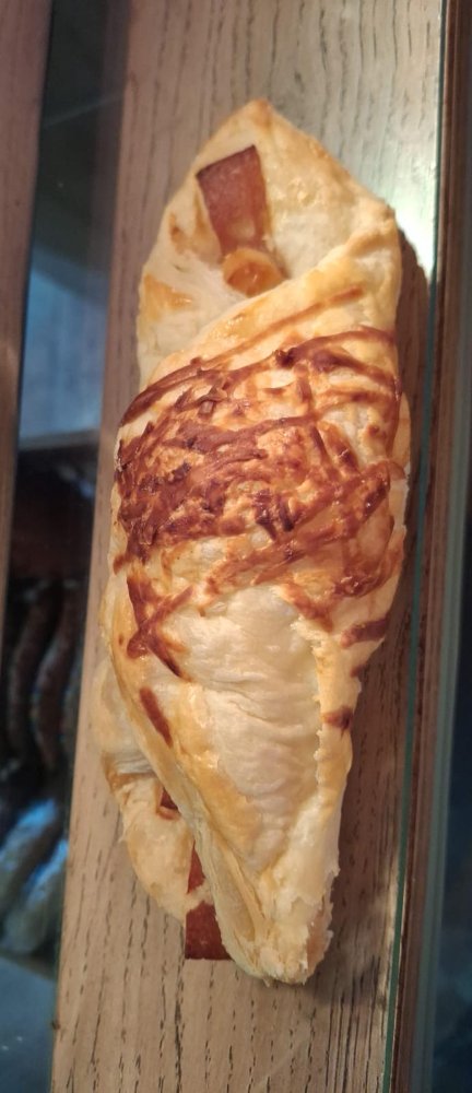 PASTELITO QUESO Y JAMON