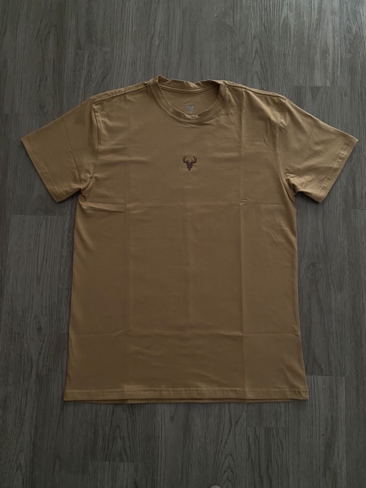Remera basica beige