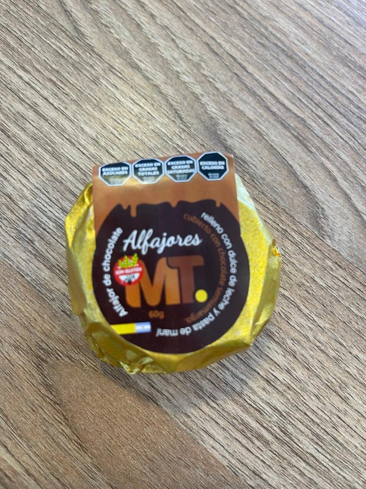 Alfajor chocolate relleno de dulce de leche y pasta de mani - MT