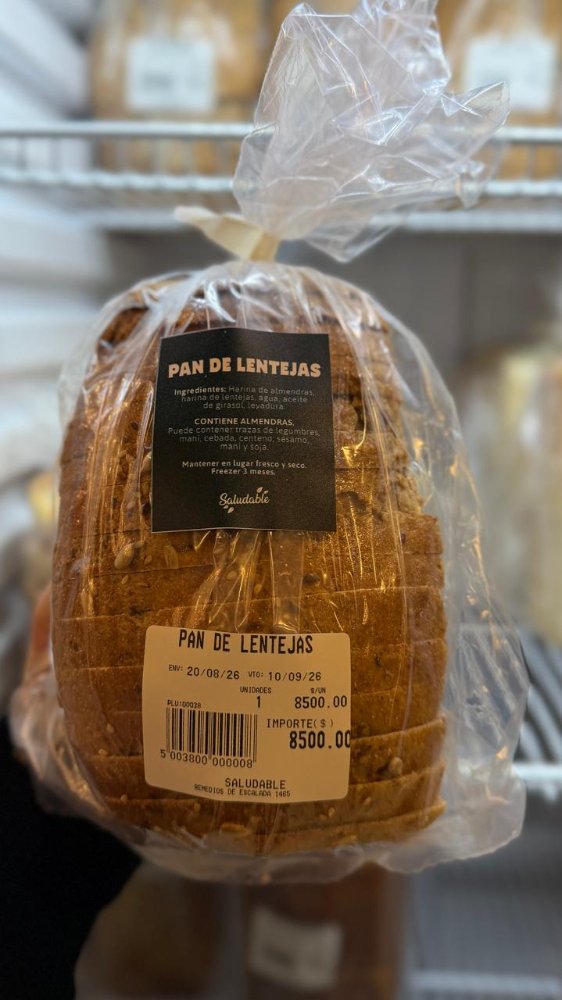 Pan con lentejas, sorgo y almendras