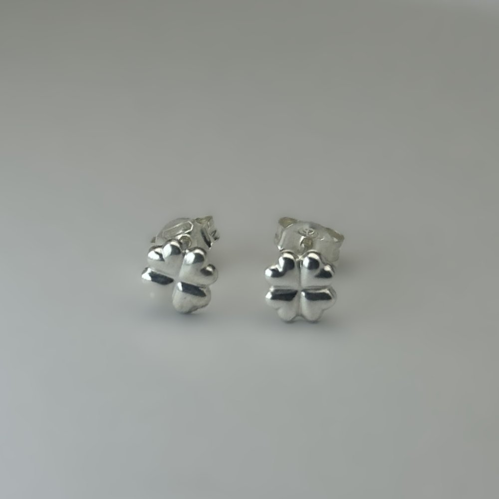 ARETE MARIPOSA TREBOL PLATA