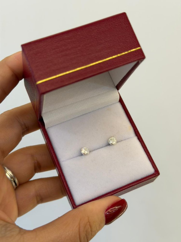 ARETES TOPO ROSCA CIRCON BLANCO REDONDO MEDIANO PLATA 925