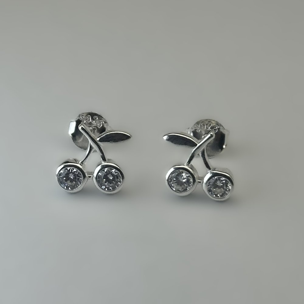 ARETES MARIPOSA CEREZA