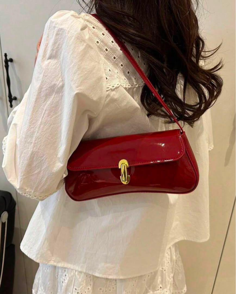 Cartera roja patente
