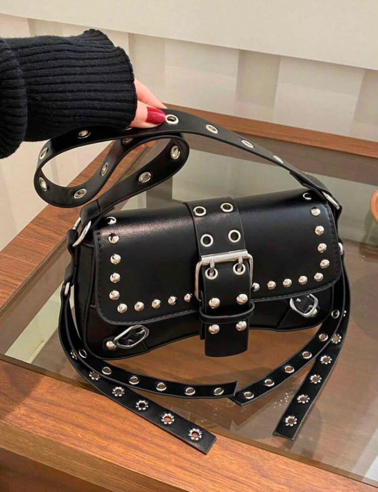 Cartera negra con plateado