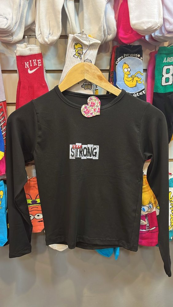 REMERA DAMA ESTAMPA Y LINEAS