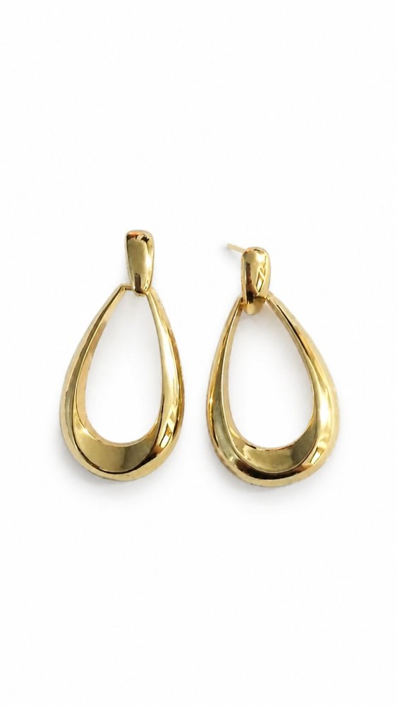 Aretes Domina