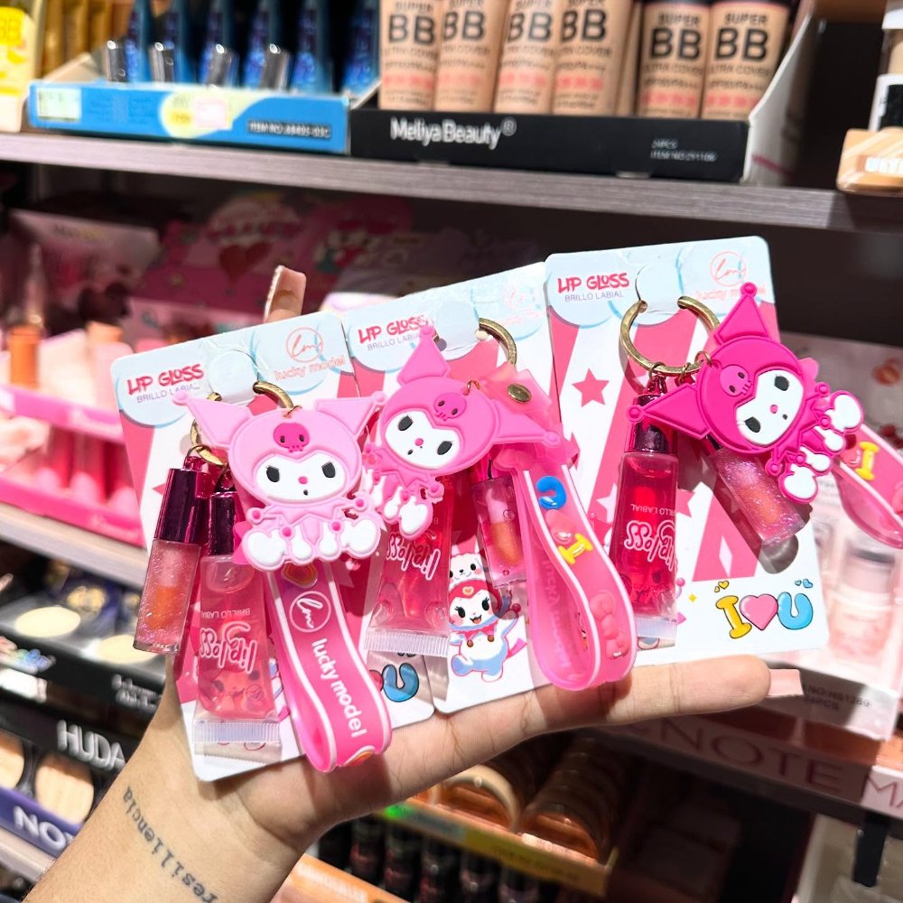 LLAVEROS LIP GLOSS, LIP OIL KUROMY Y OSITO PONPON LUCKY MODEL