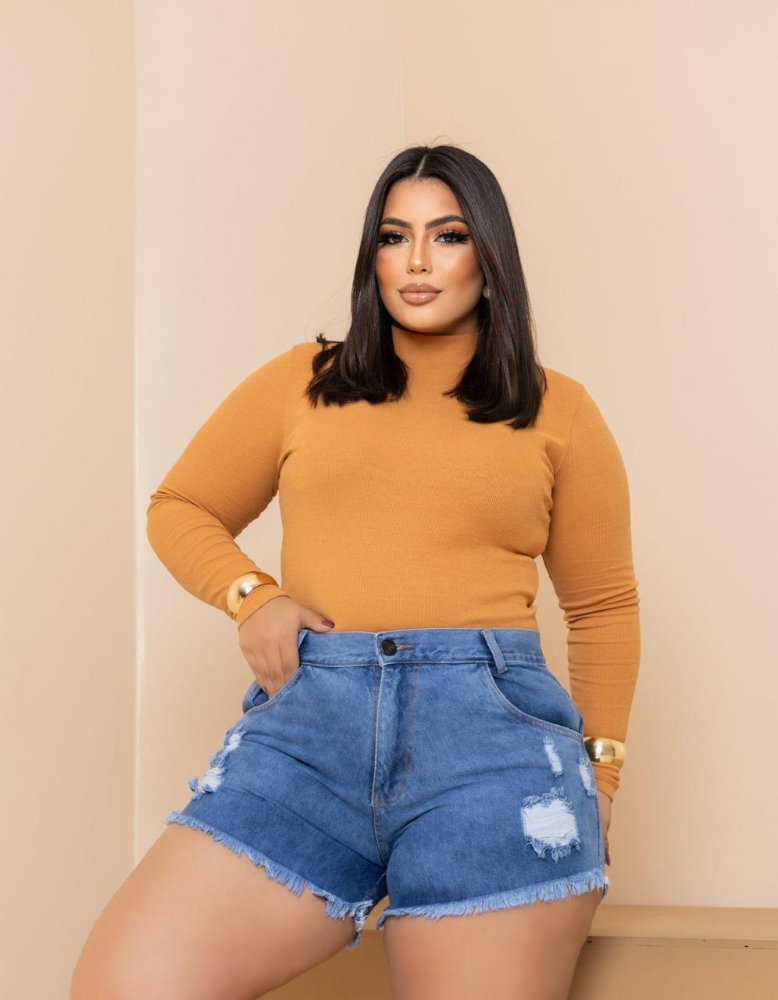 Short jeans desfiado Plus Size