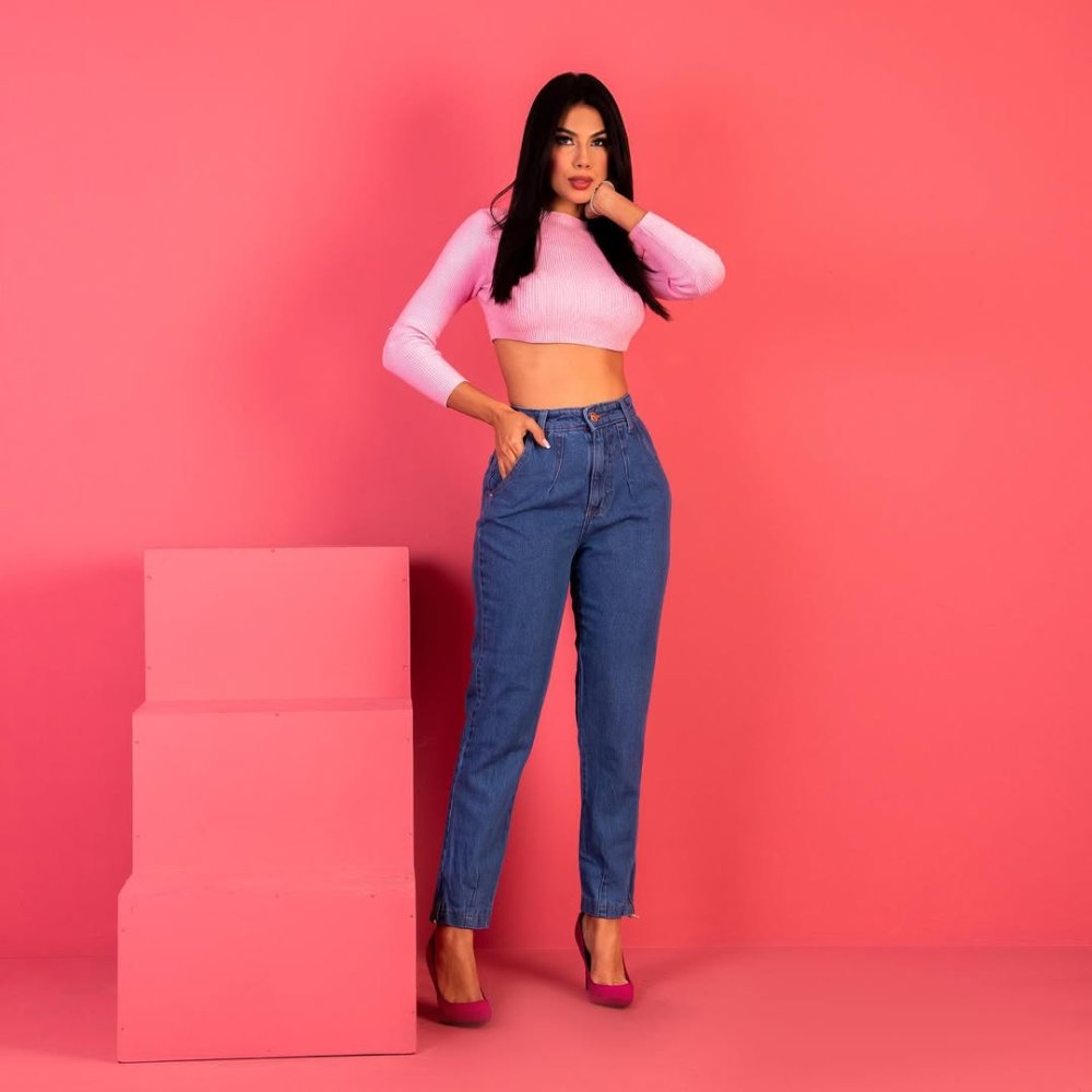 Calça Mon com Pinça e Ziper na Perna