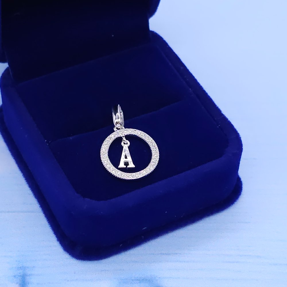 Dije de plata OVA0500