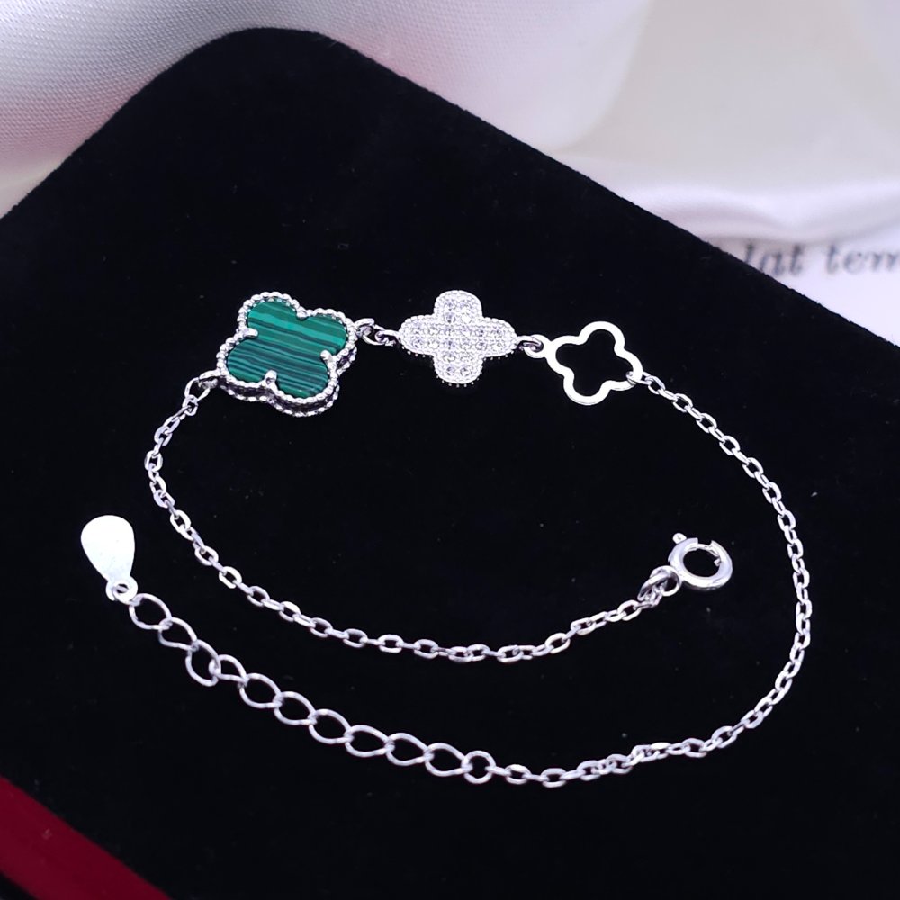 Pulsera plata OVA0395