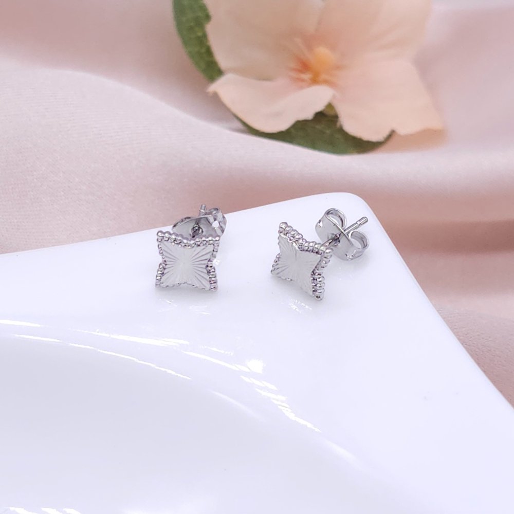 Aretes OVA1126