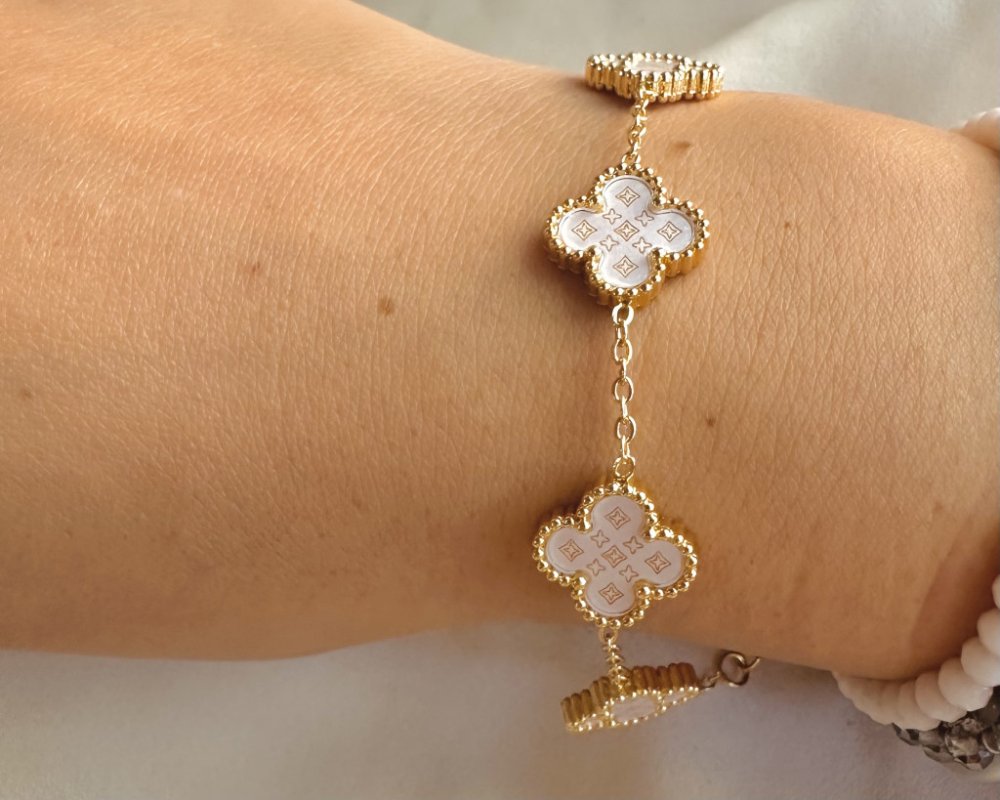 PULSERA VAN CLEEF ACERO DORADO