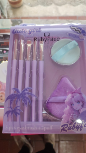 BROCHAS RUBYFACE
