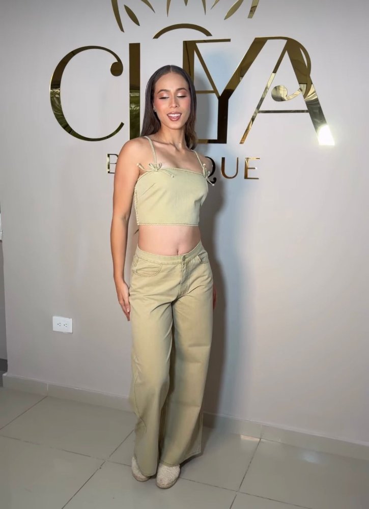 HQSET0029 L CONJUNTO DE TOP CORTO CON DETALLE DE CINTA Y PANTALON DE PIERNA ANCHA