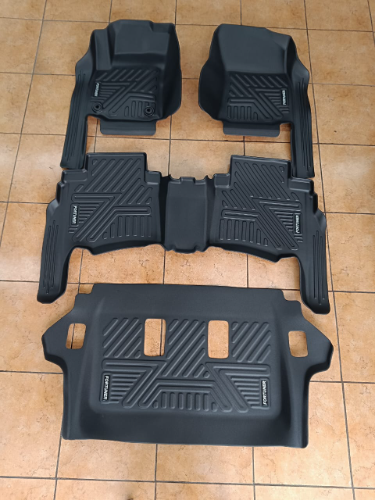 ALFOMBRA DE BANDEJA 5D FORTUNER 21-24