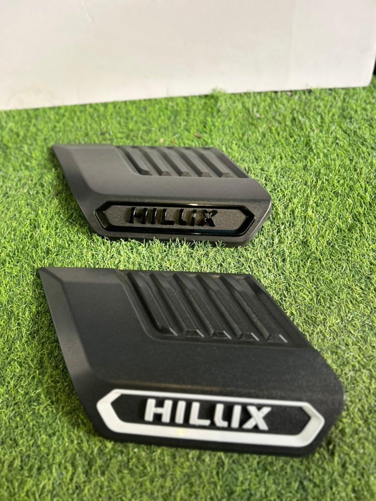 moldura capo letras negra / HILUX/FORTUNER