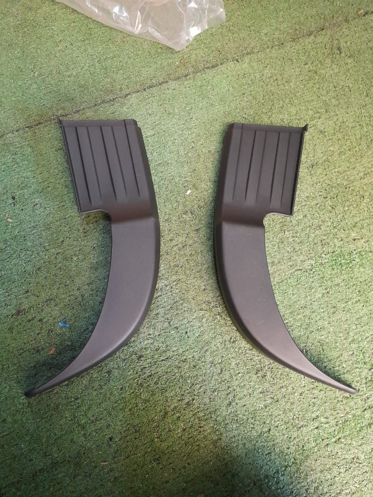 PUNTAS BUMPER HILUX