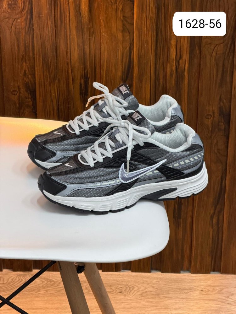 Nike Initiator SC