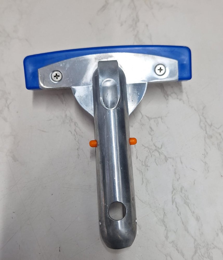 Cepillo Nylon 5.5" 14 cm