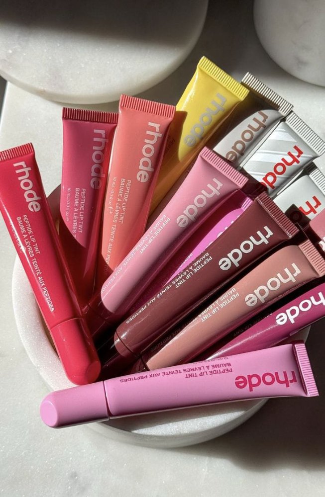 Labial rhode
