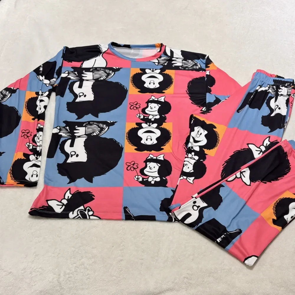 Pijama Adulto FULL PRINT - MAFALDA CELESTE Y ROSA