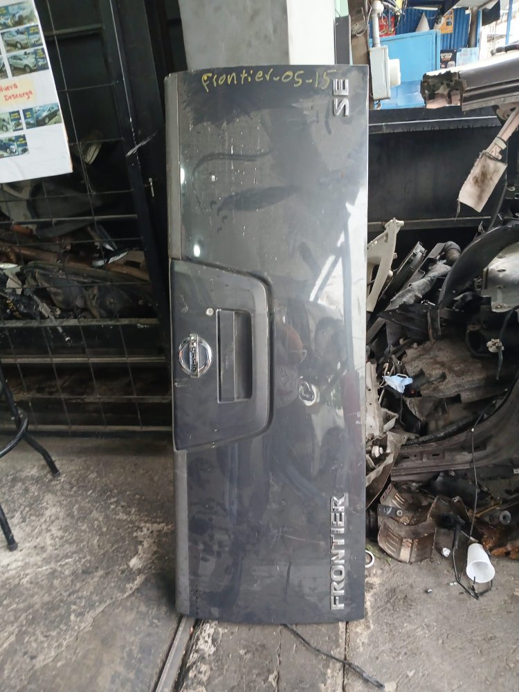 Compuerta Frontier 2005-2015 Gris Raton SE