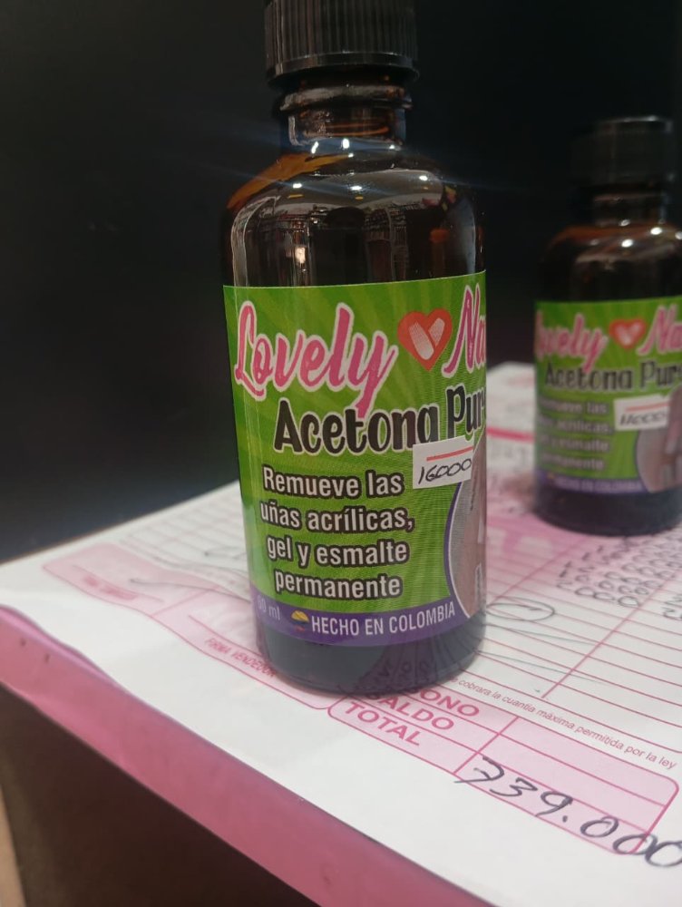 ACETONA LOVELY PEQUEÑA