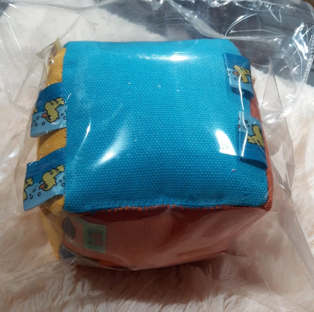 CUBO PELUCHE CON PITO
