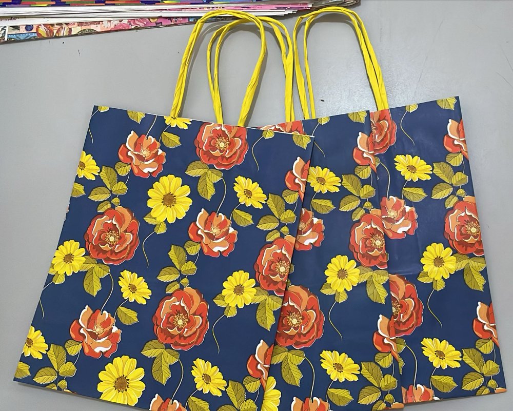 BOLSA DE REGALO CHICO  CON FLORES