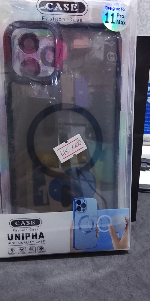 CASE IP 11 PRO MAX MAGNETICO COLOR NEGRO