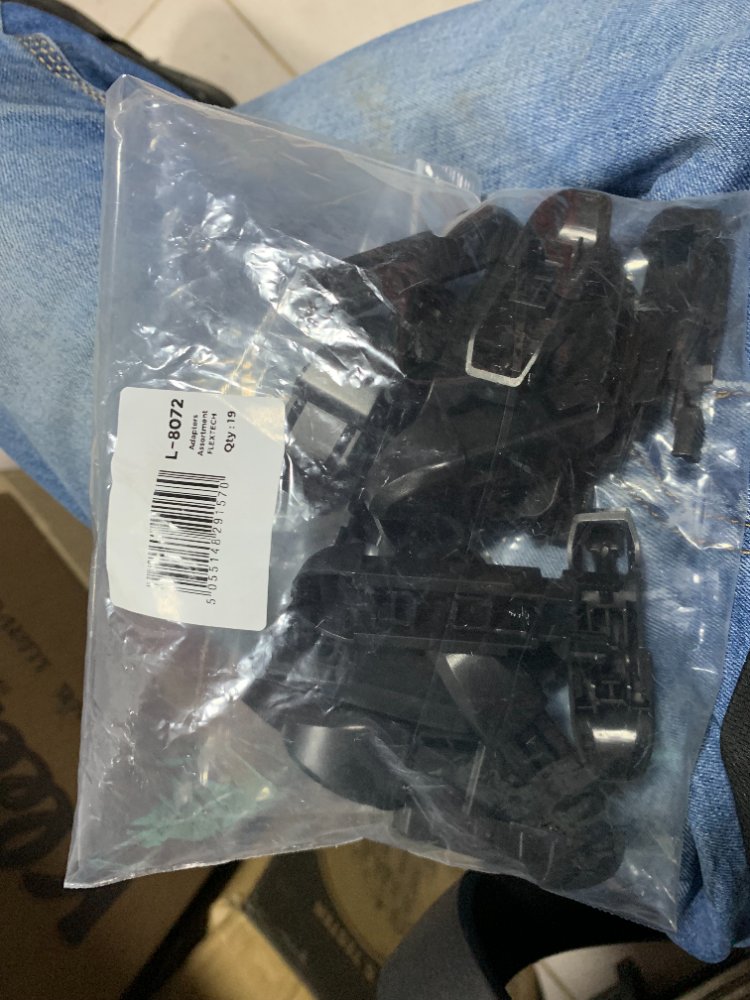 L-8072 LARSSON SURTIDO ADAPTADORES FLEXTECH RIGID (19 UNIDADES)