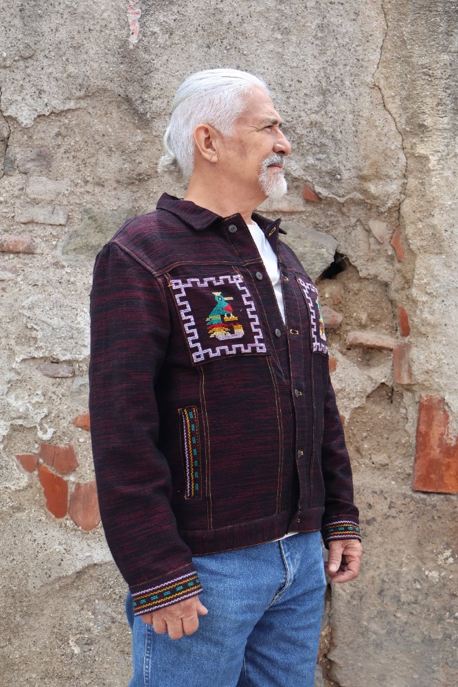 Chaqueta Quetzal Vino con colores