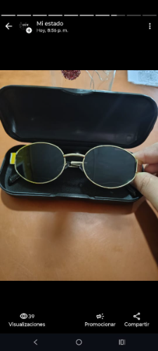 ANTEOJOS LUXURY KIM METAL DORADO CON NEGRO