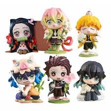 Figura demon slayer pequeña