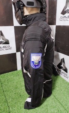 Chompa Negra Personalizada