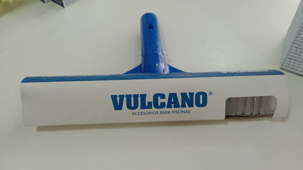 Cepillo recto con soporte pileta