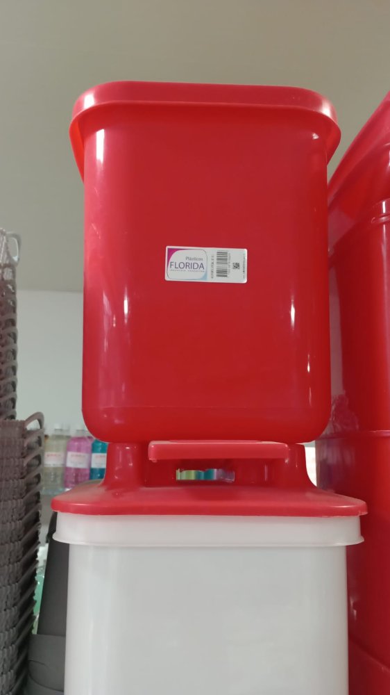Tarro basura con pedal