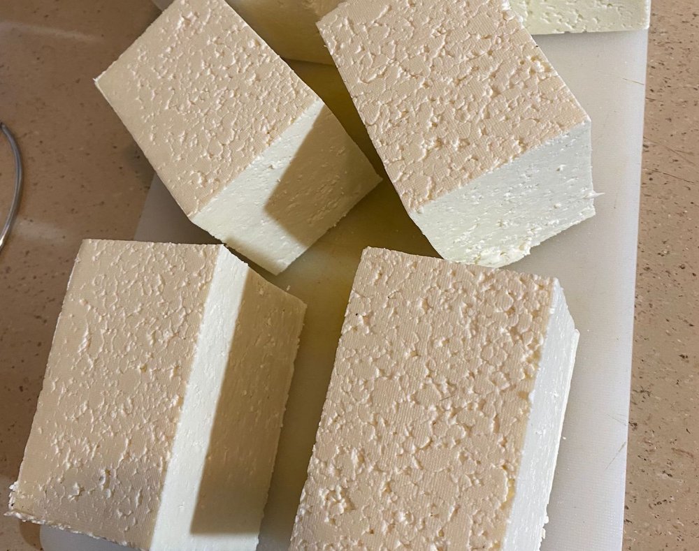 Queso Semiduro Artesanal